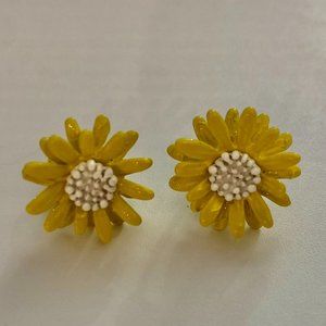 Yellow Flower Ear Clip